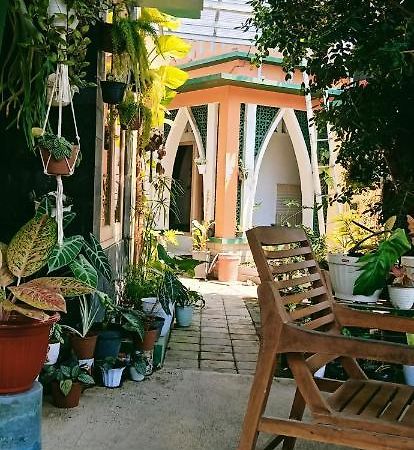 Latansa Homestay Бануванги Екстериор снимка